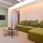 5 Bedroom Stunning In