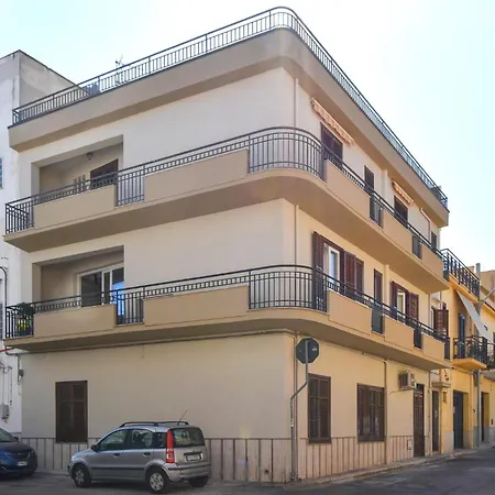 Appartamento 5 Bedroom Stunning In
