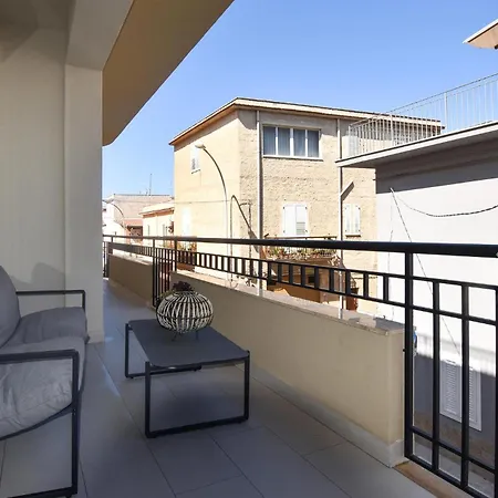 5 Bedroom Stunning In Trappeto (Sicily)