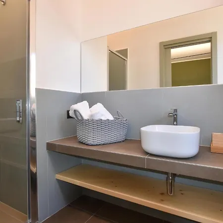 5 Bedroom Stunning In