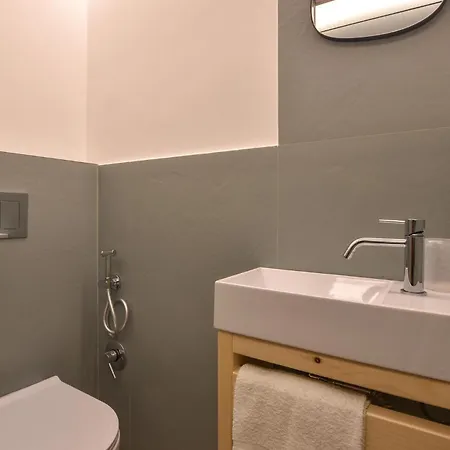 5 Bedroom Stunning In Appartement Trappeto (Sicily)