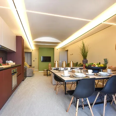 Appartement 5 Bedroom Stunning In